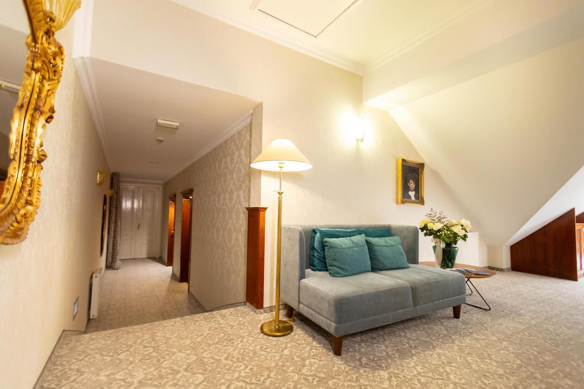 Hotel Waldinger Осиек Екстериор снимка