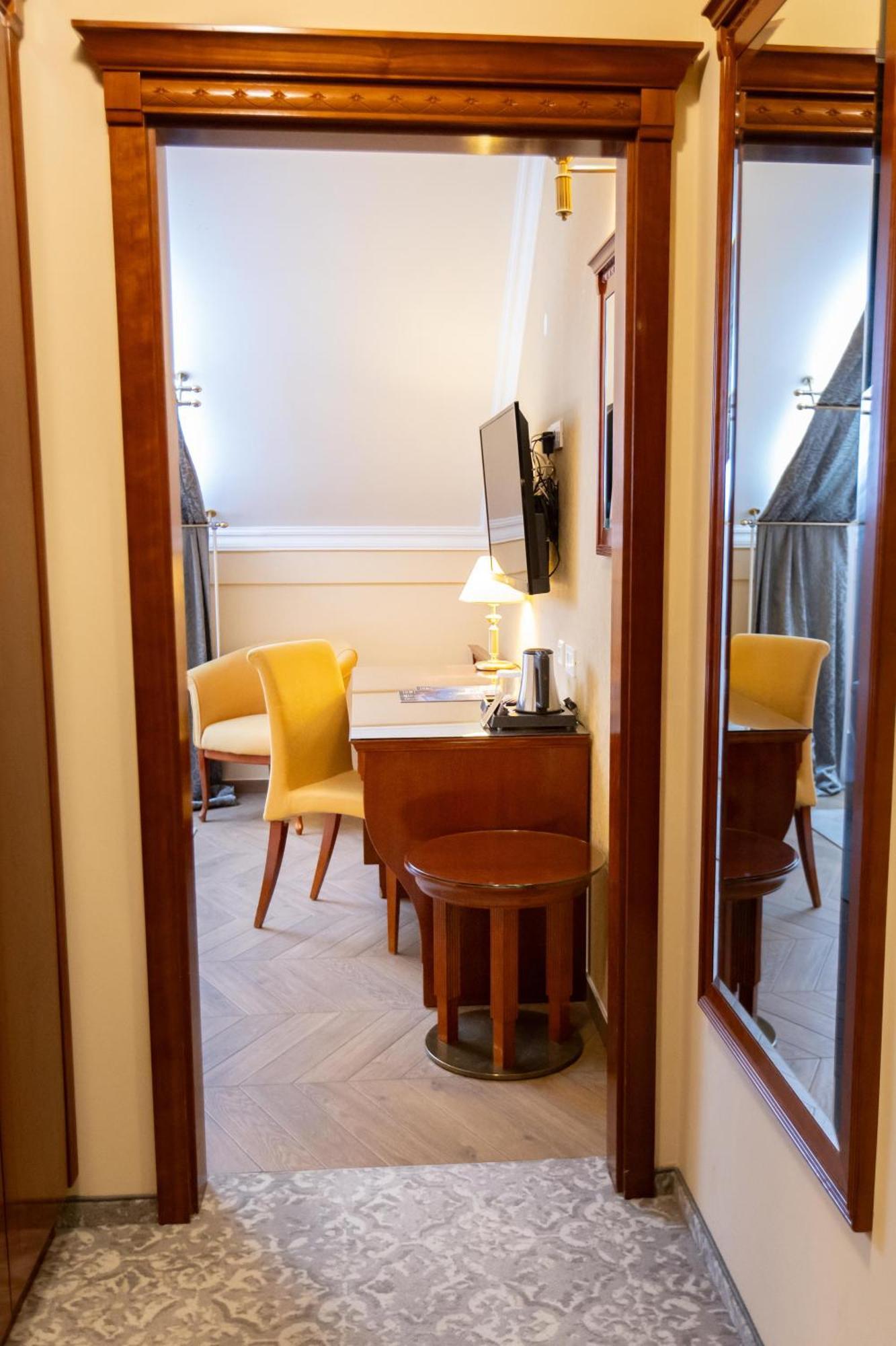 Hotel Waldinger Осиек Екстериор снимка