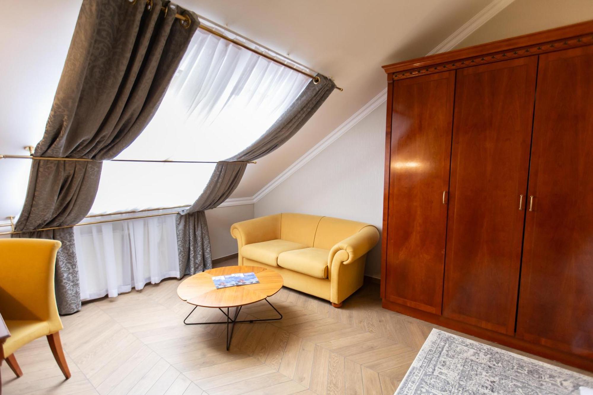 Hotel Waldinger Осиек Екстериор снимка
