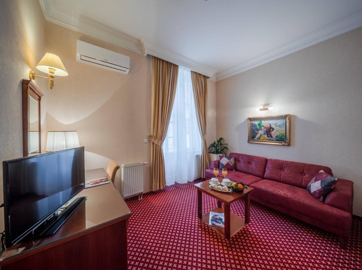 Hotel Waldinger Осиек Екстериор снимка